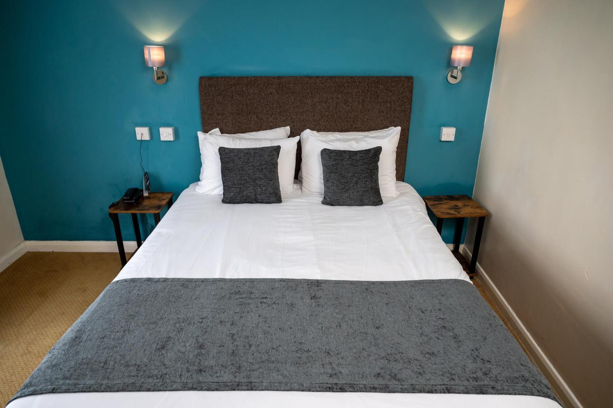 Rising Sun Hotel By Greene King Inns Cheltenham Exteriér fotografie