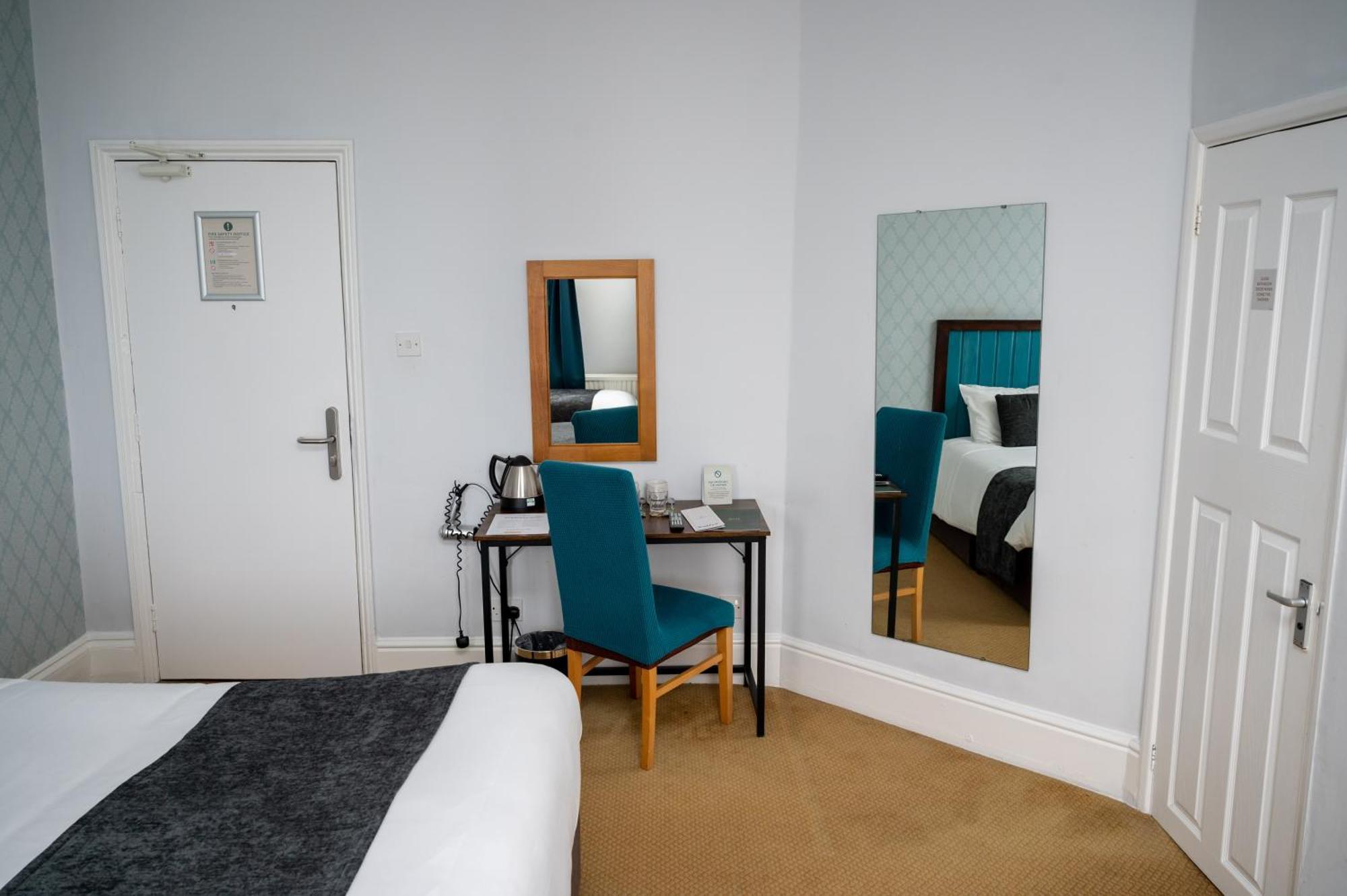 Rising Sun Hotel By Greene King Inns Cheltenham Exteriér fotografie